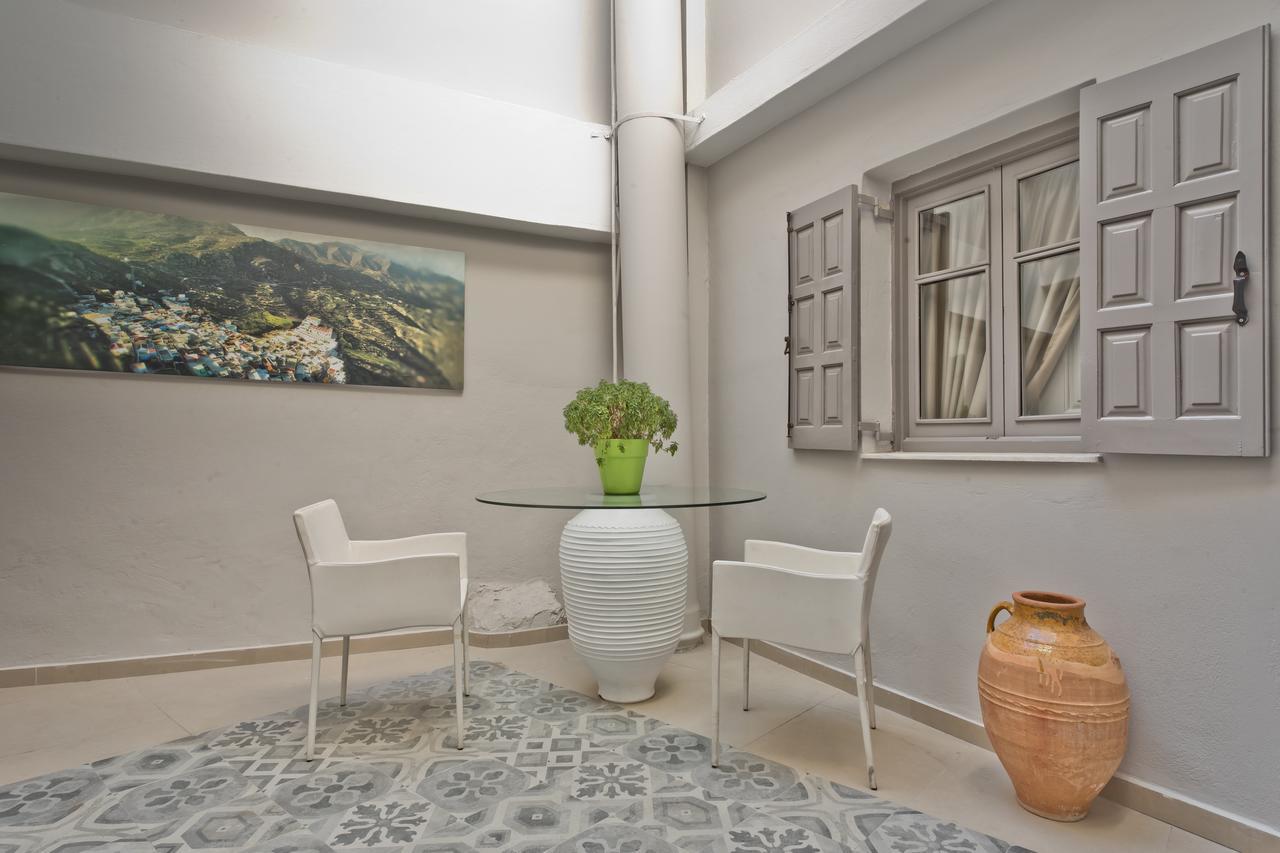 Nereus Luxurious Suites Kárpathos Eksteriør bilde